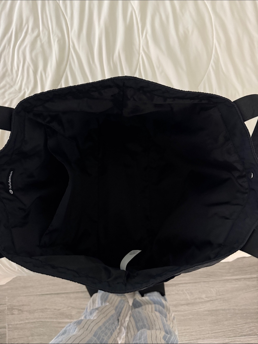 Lululemon Daily Multi-Pocket Tote Bag 20L - Picture 11 of 12